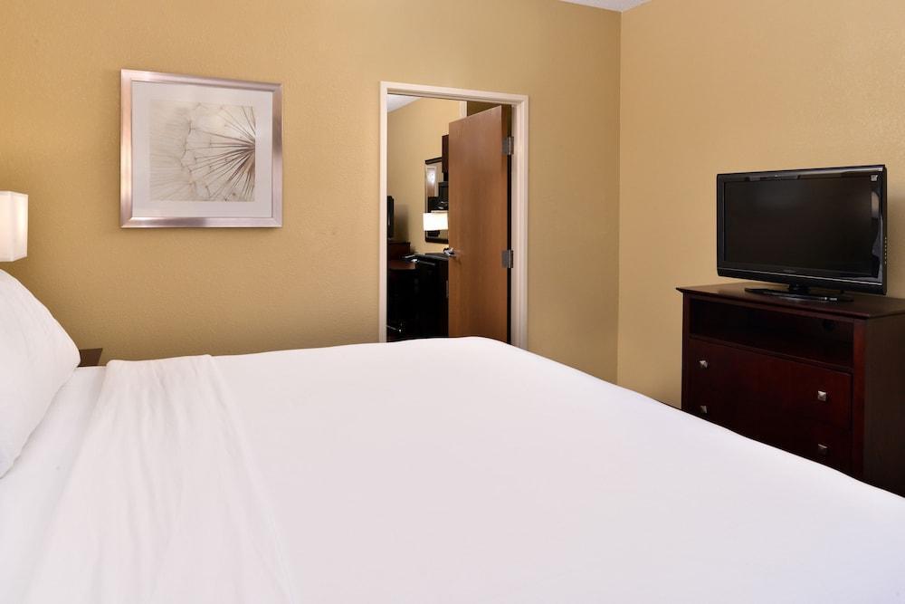 Holiday Inn Express Hotel & Suites Cincinnati-North/Sharonville Extérieur photo