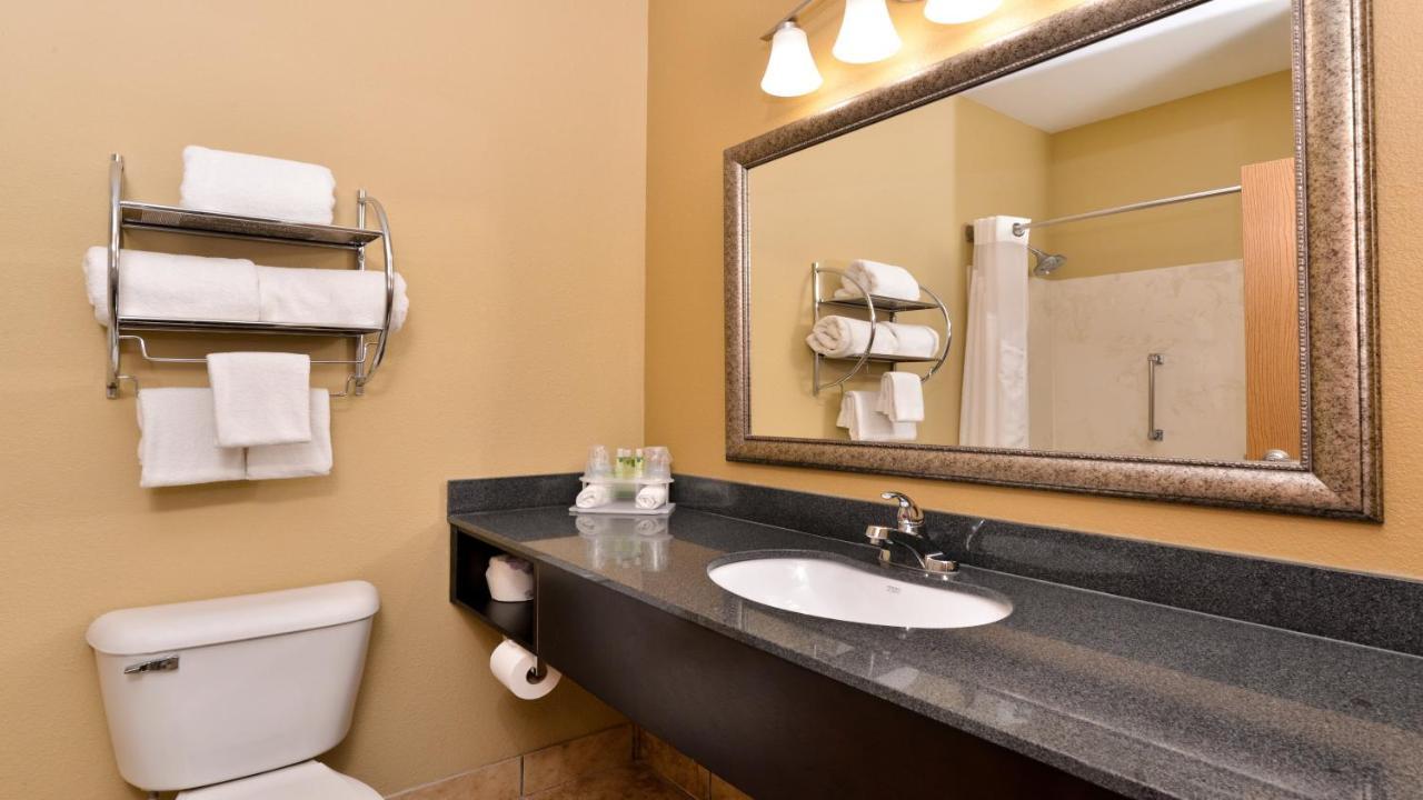 Holiday Inn Express Hotel & Suites Cincinnati-North/Sharonville Extérieur photo