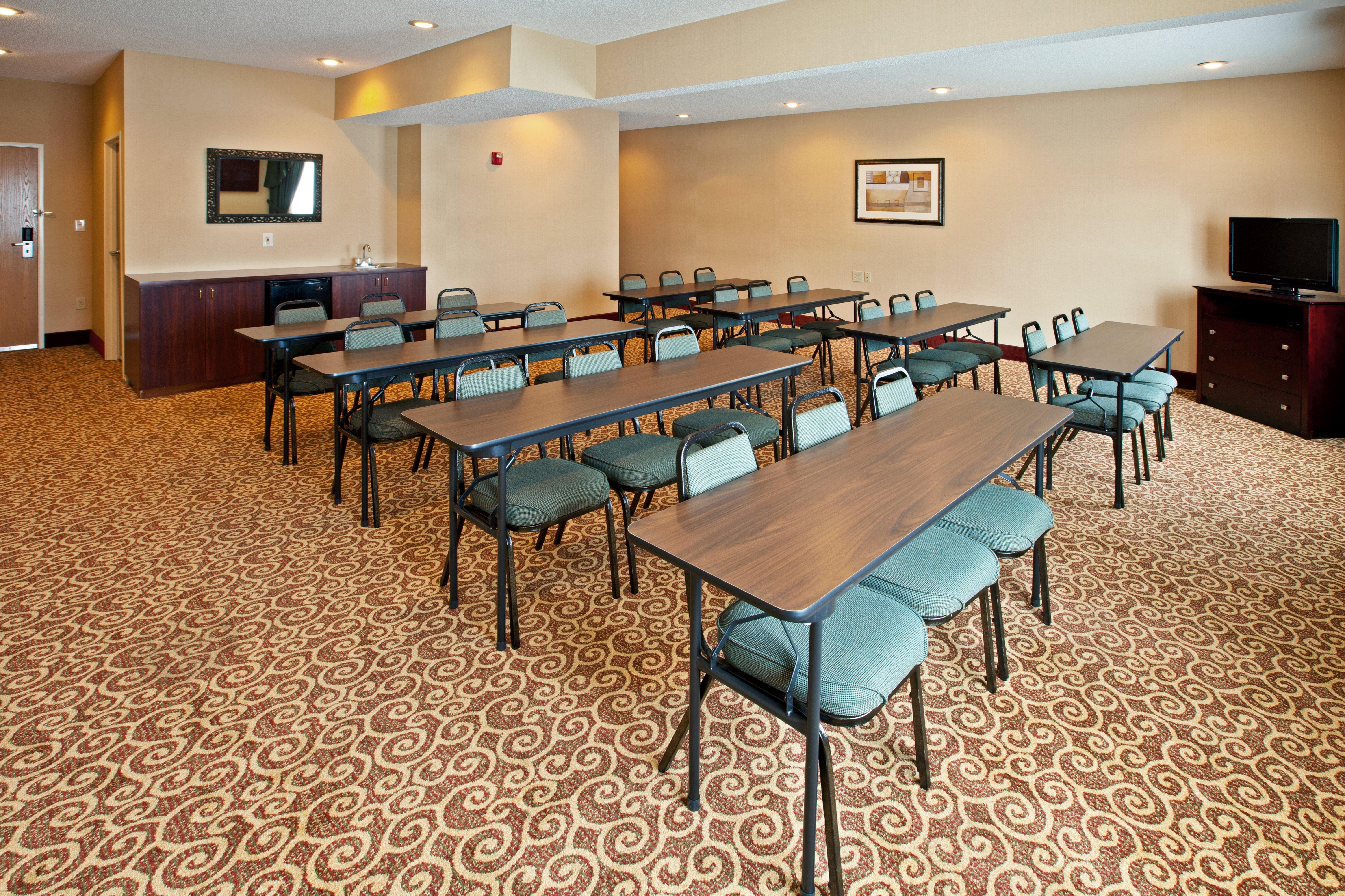 Holiday Inn Express Hotel & Suites Cincinnati-North/Sharonville Extérieur photo