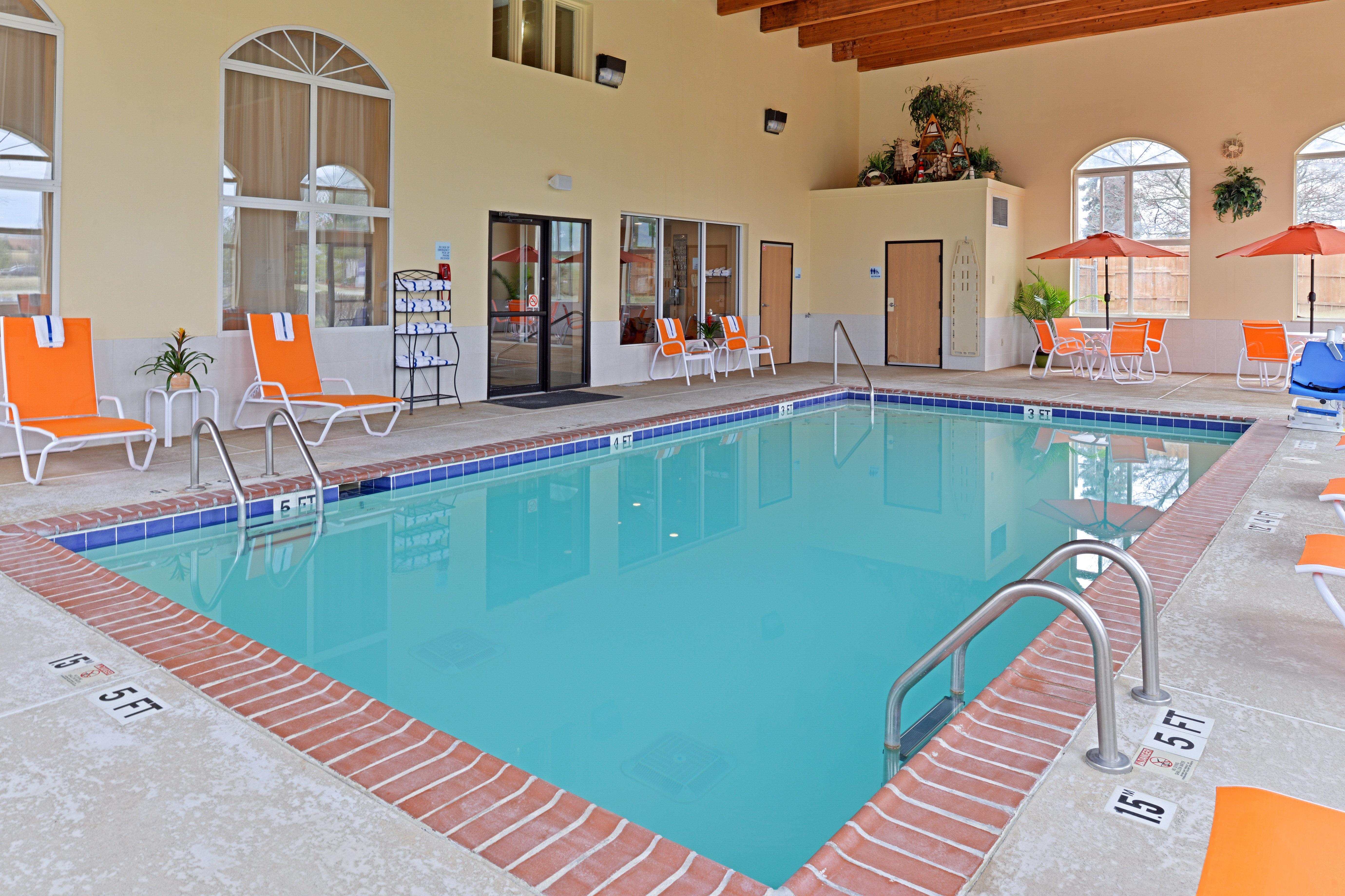 Holiday Inn Express Hotel & Suites Cincinnati-North/Sharonville Extérieur photo