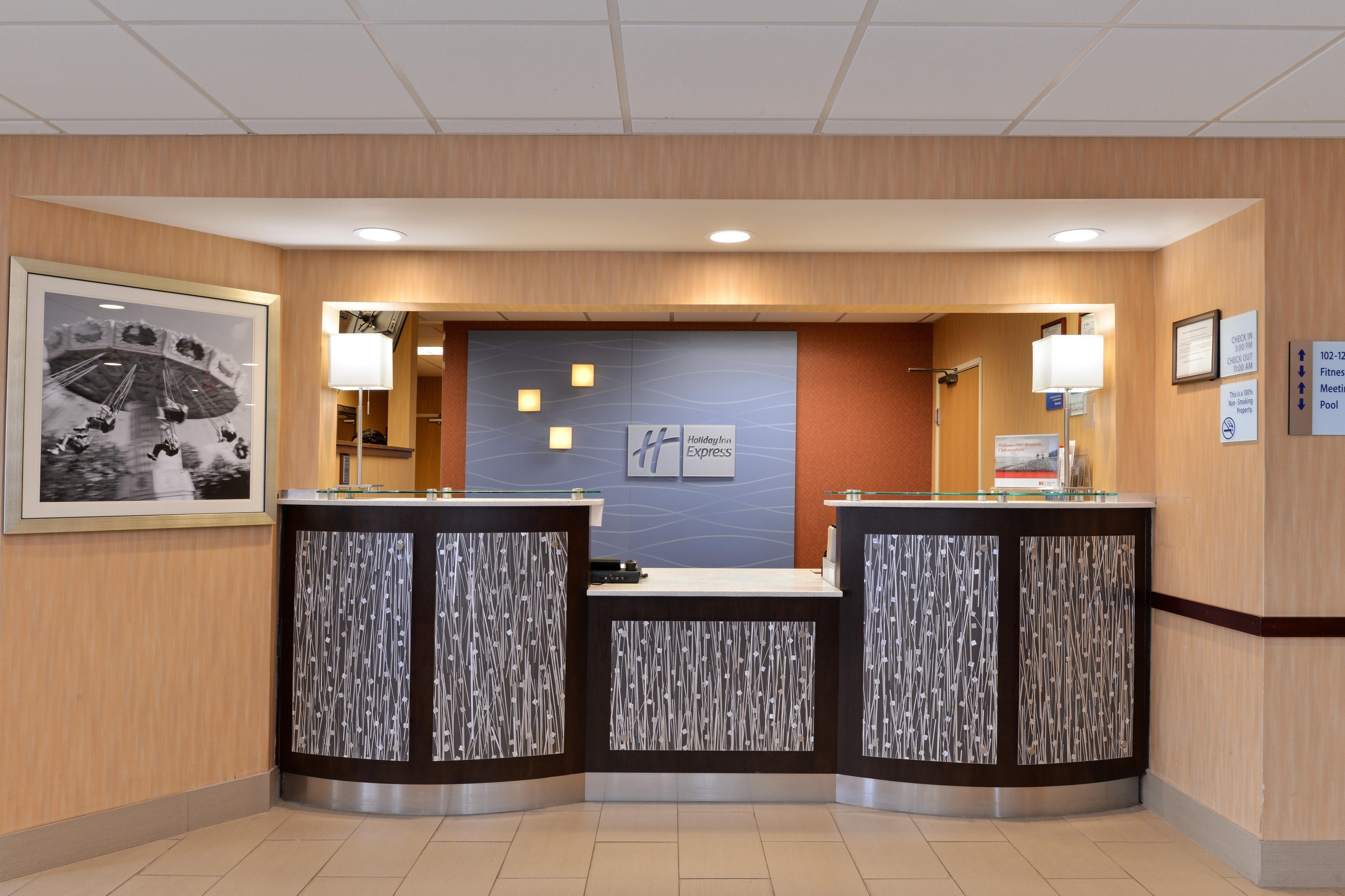 Holiday Inn Express Hotel & Suites Cincinnati-North/Sharonville Extérieur photo