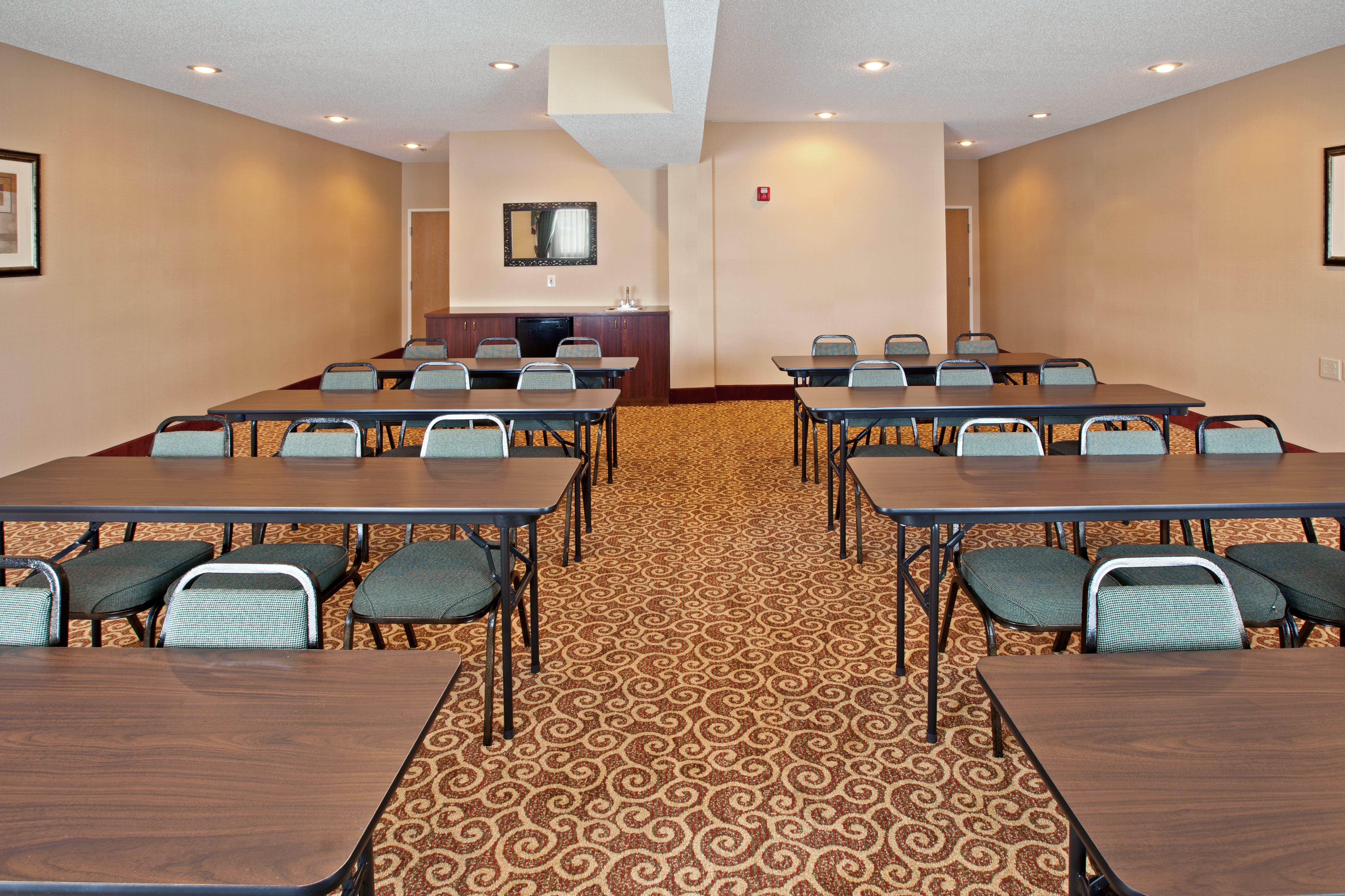 Holiday Inn Express Hotel & Suites Cincinnati-North/Sharonville Extérieur photo