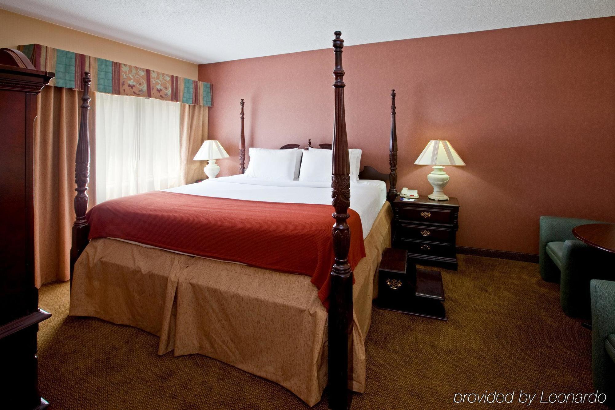 Holiday Inn Express Hotel & Suites Cincinnati-North/Sharonville Extérieur photo