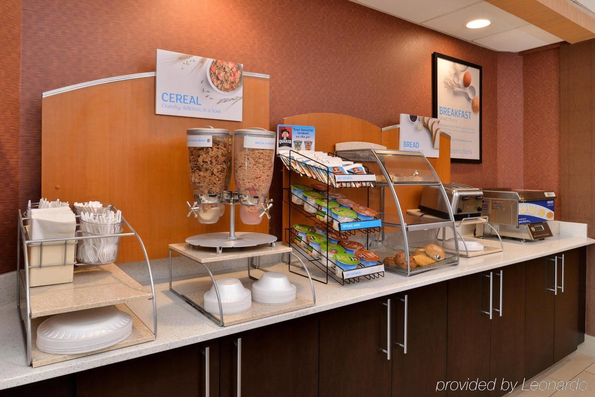 Holiday Inn Express Hotel & Suites Cincinnati-North/Sharonville Extérieur photo