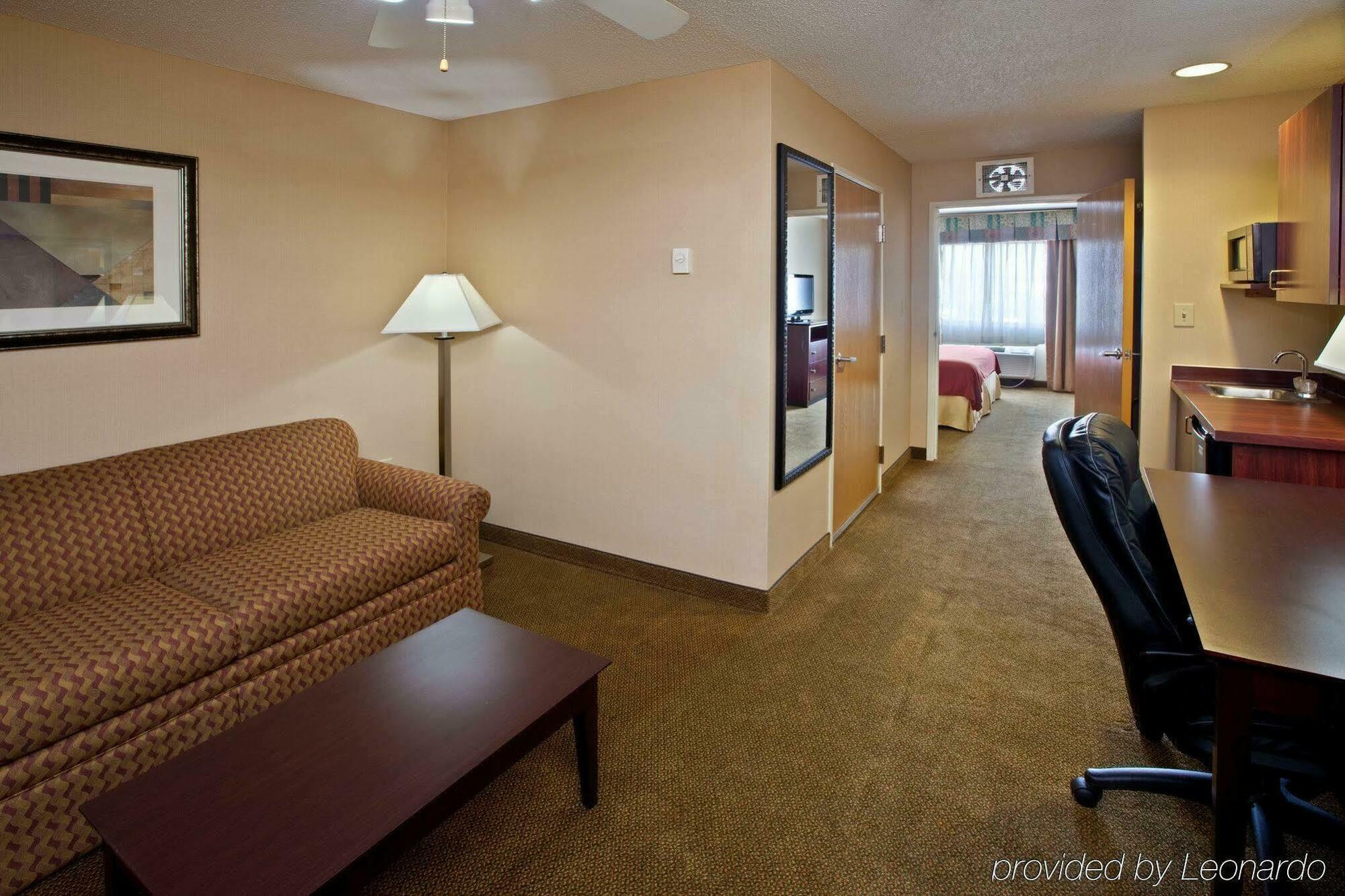 Holiday Inn Express Hotel & Suites Cincinnati-North/Sharonville Extérieur photo